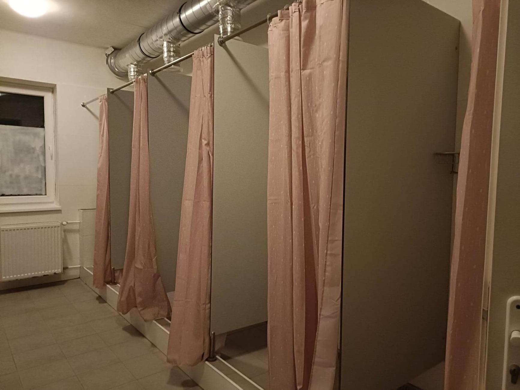 Ubytovna Nobelova Bratislava Esterno foto