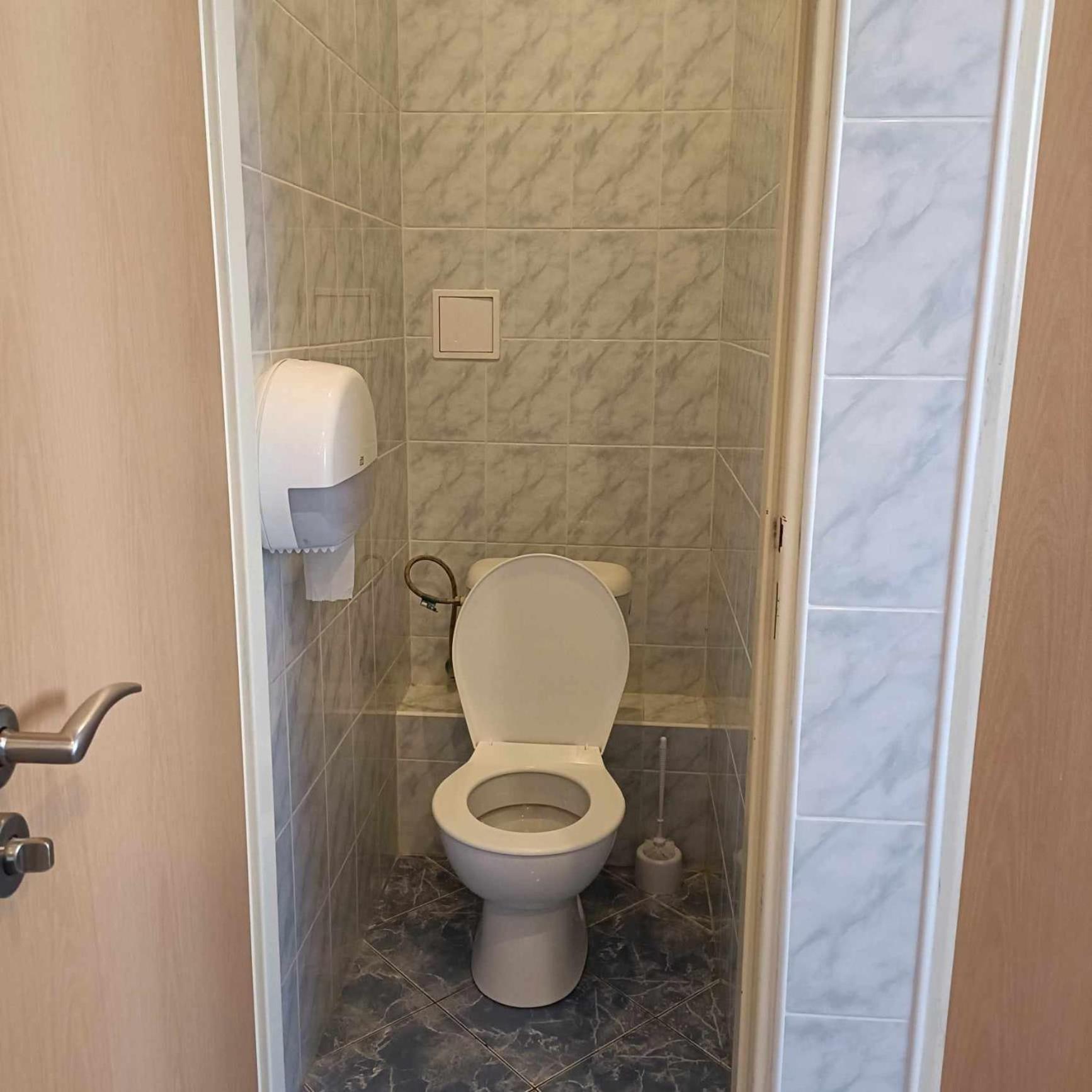 Ubytovna Nobelova Bratislava Esterno foto