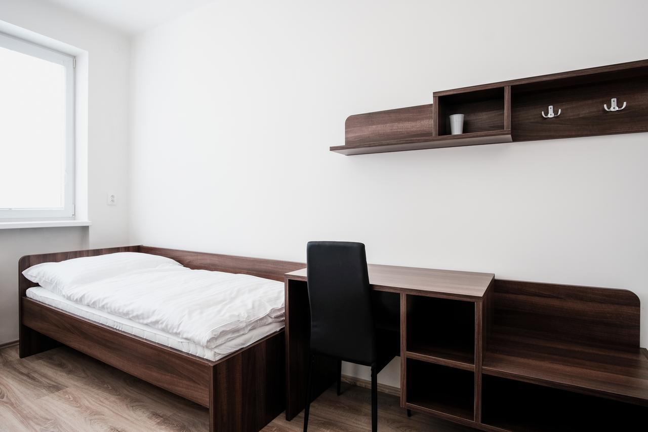 Ubytovna Nobelova Bratislava Esterno foto