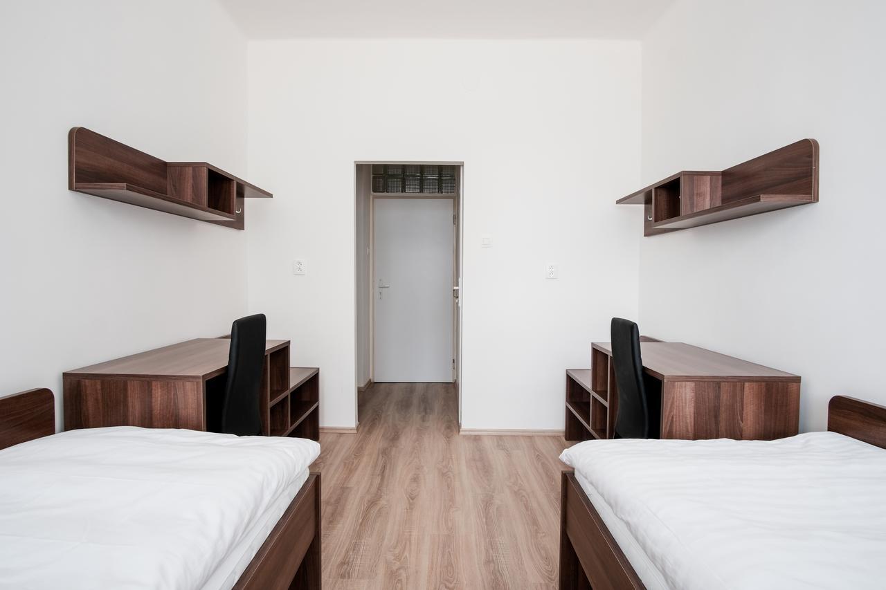 Ubytovna Nobelova Bratislava Esterno foto